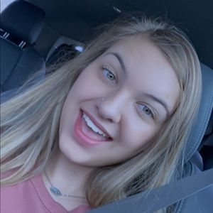 Meet your Posher, Lauryn